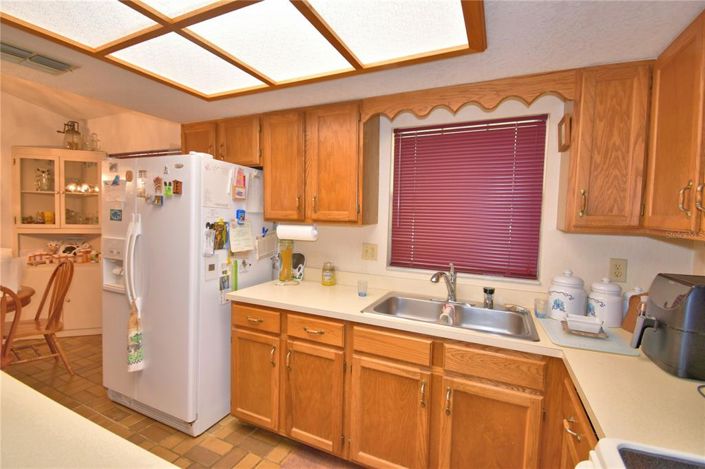 Image No.10-2 Bed Property for sale