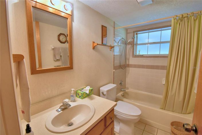 Image No.21-2 Bed Property for sale