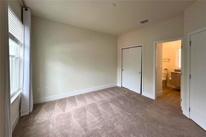 Image No.16-3 Bed Townhouse for sale