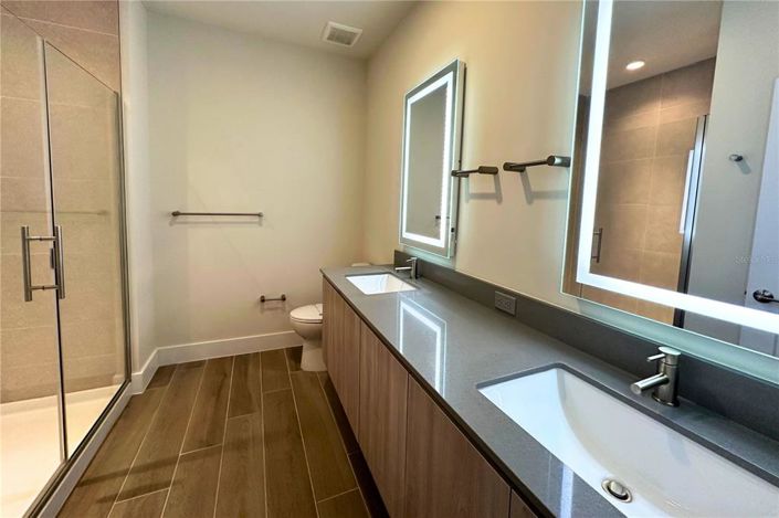 Image No.21-3 Bed Townhouse for sale