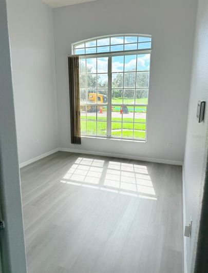 Image No.10-3 Bed Property for sale