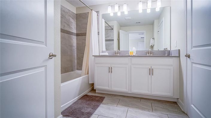 Image No.14-4 Bed Townhouse for sale