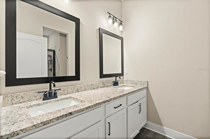 Image No.20-3 Bed Property for sale