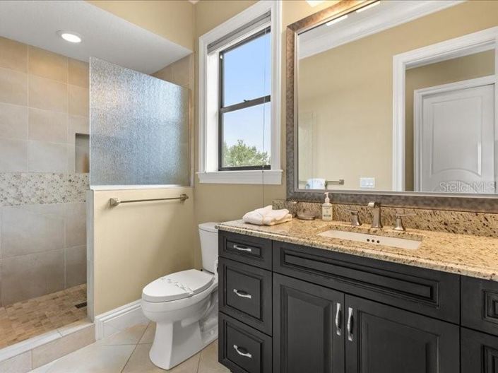 Image No.21-6 Bed Property for sale