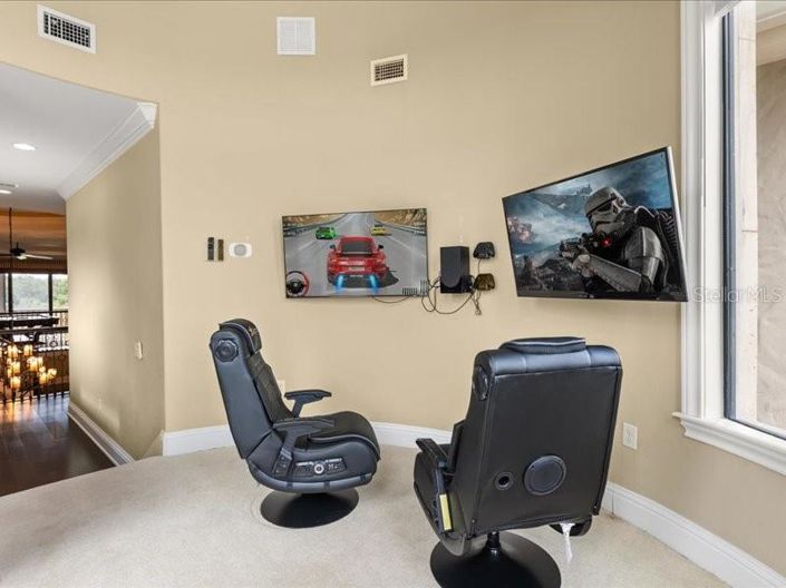 Image No.26-6 Bed Property for sale