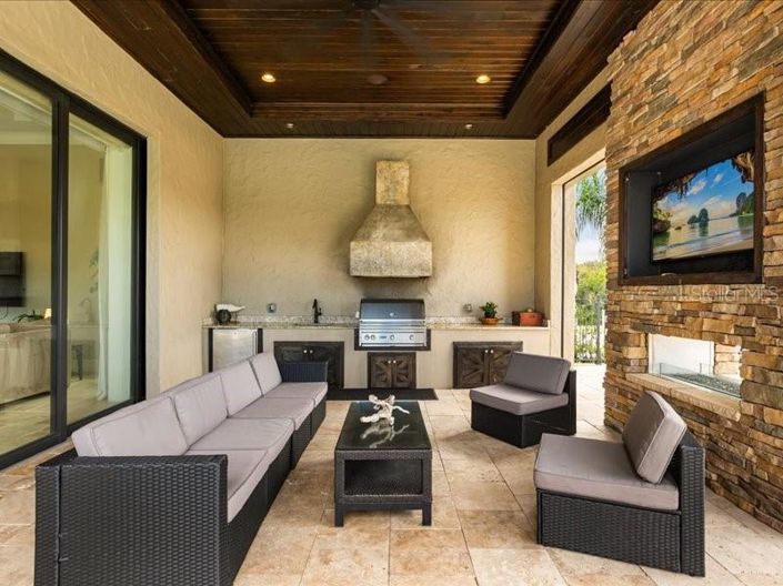 Image No.29-6 Bed Property for sale