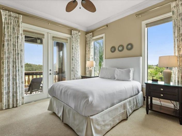 Image No.37-6 Bed Property for sale