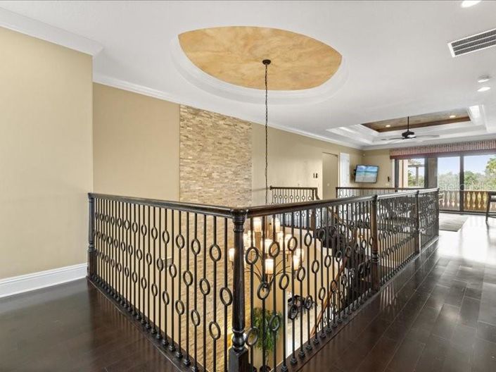 Image No.39-6 Bed Property for sale