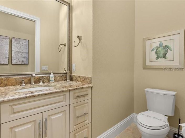 Image No.48-6 Bed Property for sale