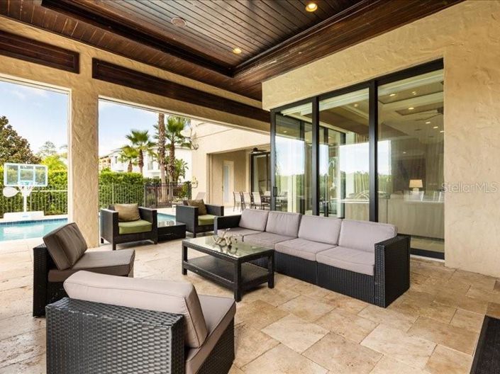 Image No.52-6 Bed Property for sale