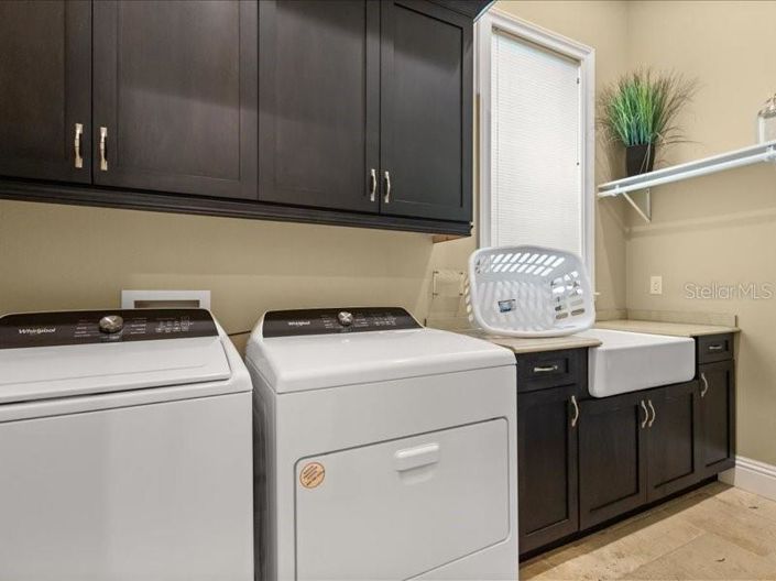 Image No.54-6 Bed Property for sale