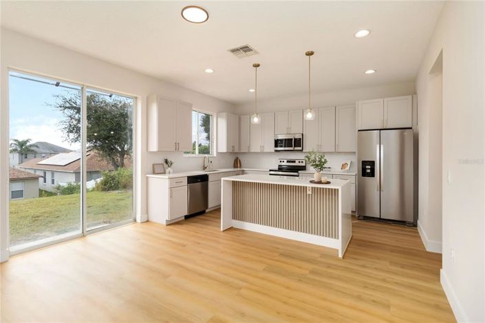 Image No.3-4 Bed Property for sale