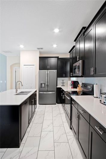 Image No.12-5 Bed Property for sale