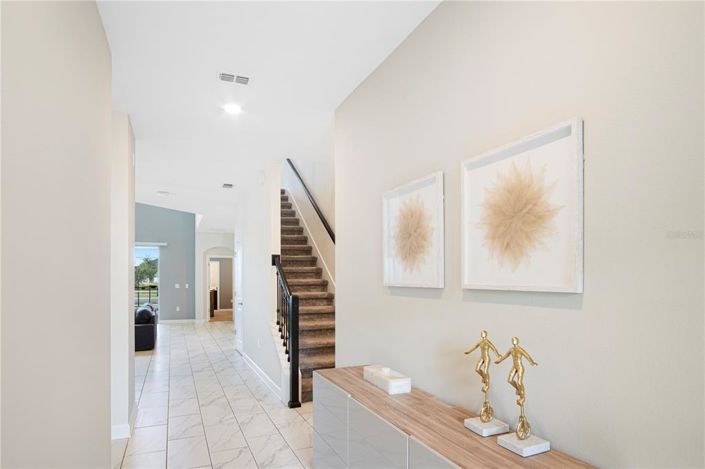 Image No.3-5 Bed Property for sale