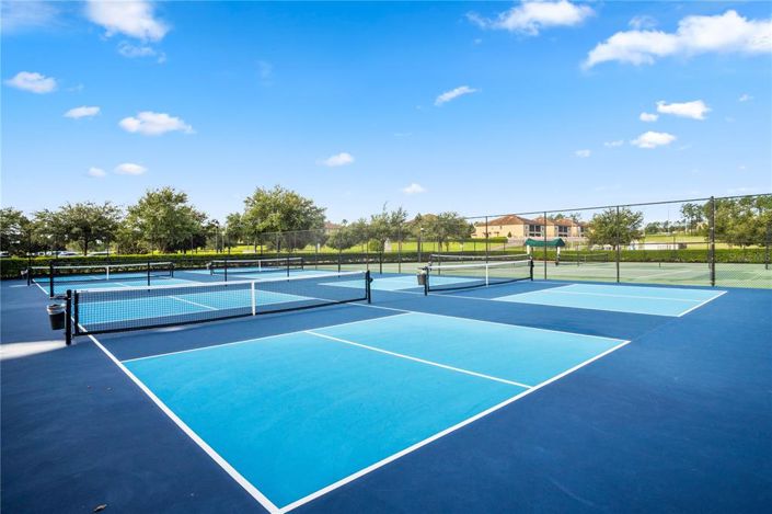 Image No.56-5 Bed Property for sale