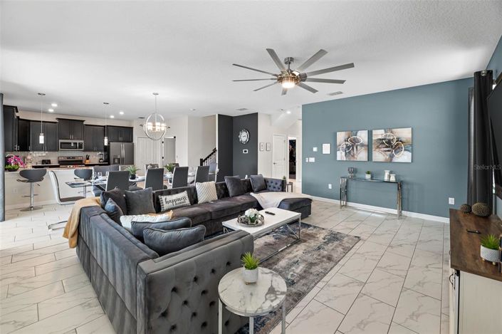 Image No.10-7 Bed Property for sale