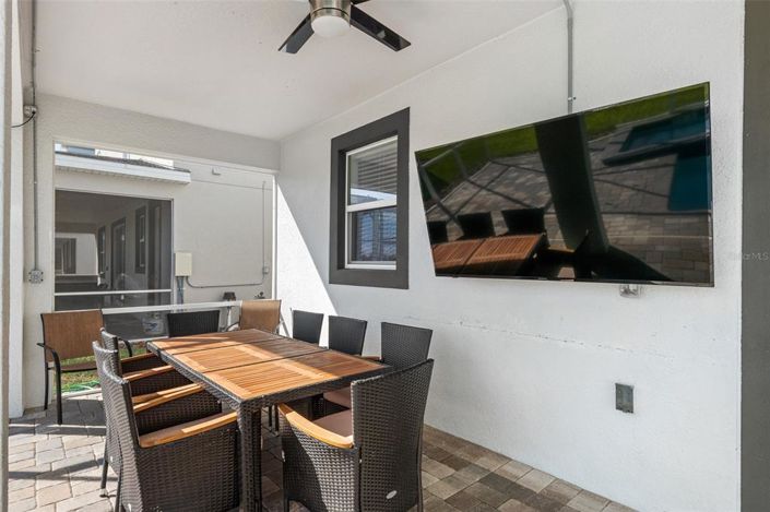 Image No.17-7 Bed Property for sale