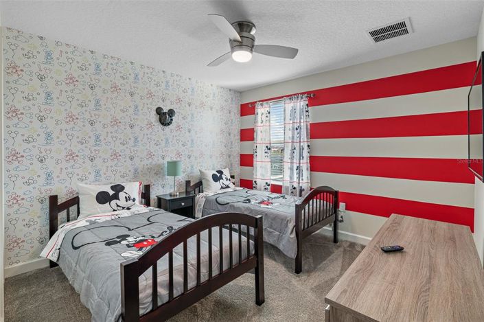 Image No.33-7 Bed Property for sale