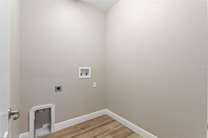 Image No.16-4 Bed Property for sale