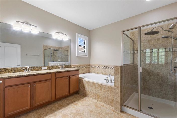 Image No.27-4 Bed Property for sale