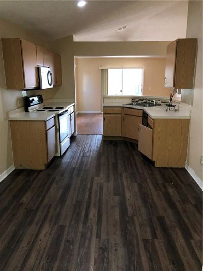 Image No.18-4 Bed Property for sale