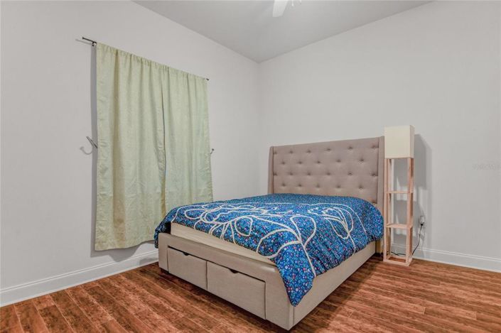 Image No.15-3 Bed Property for sale