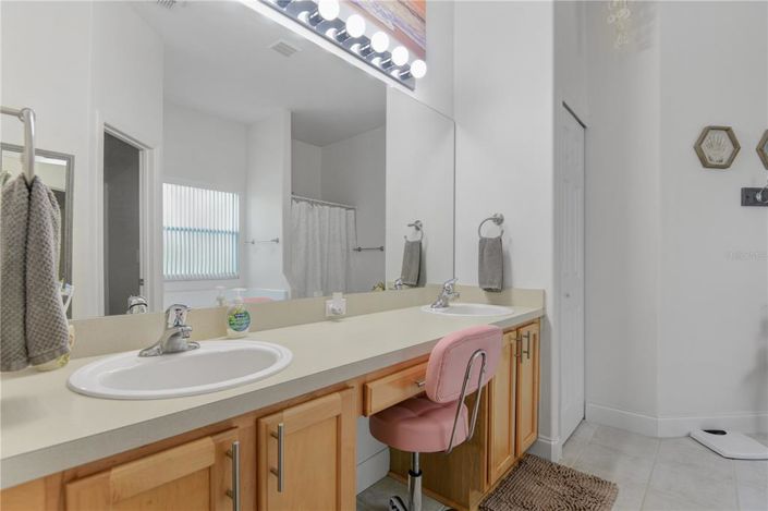 Image No.20-3 Bed Property for sale