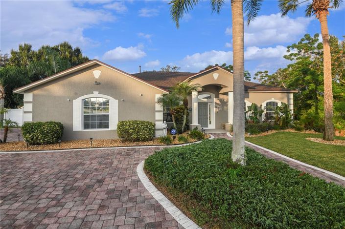 Image No.5-3 Bed Property for sale