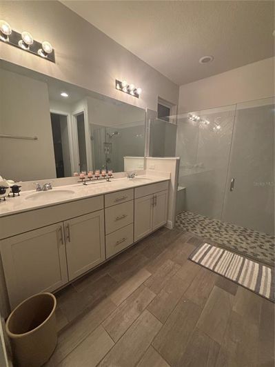 Image No.13-4 Bed Property for sale