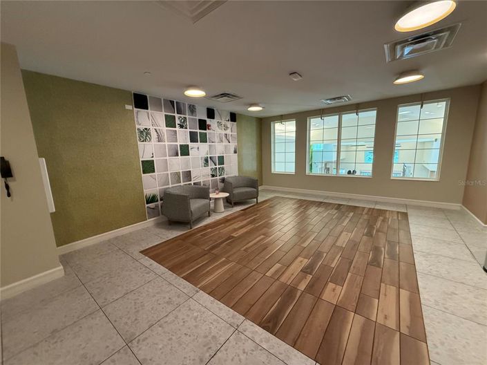 Image No.28-2 Bed Property for sale