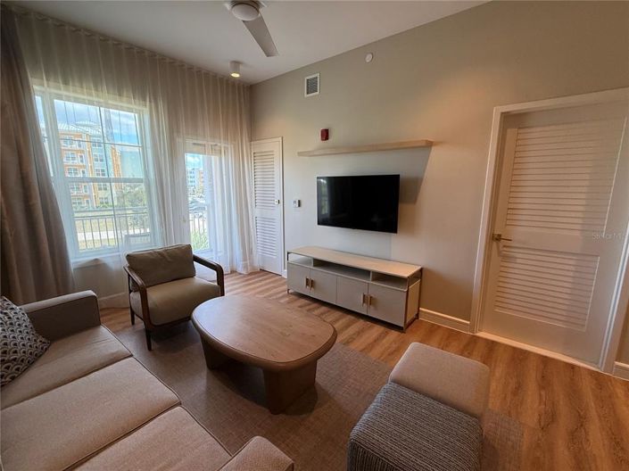 Image No.8-2 Bed Property for sale