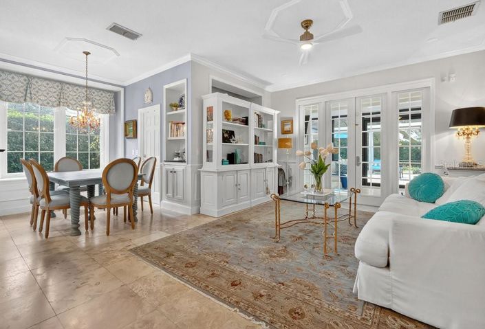 Image No.17-4 Bed Property for sale