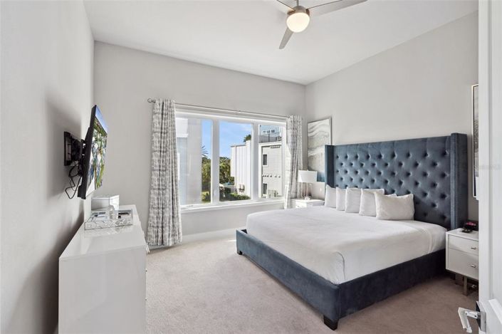 Image No.13-5 Bed Property for sale