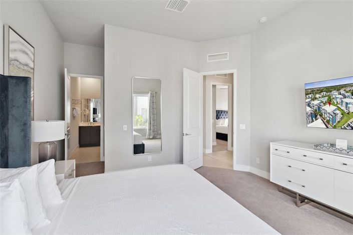 Image No.14-5 Bed Property for sale