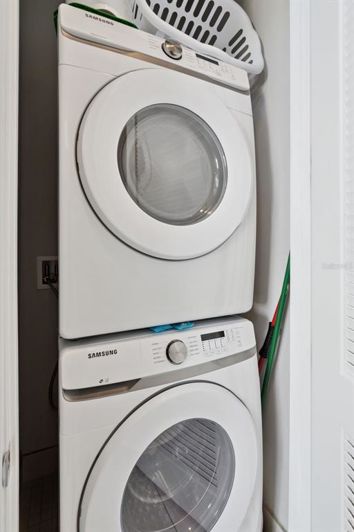 Image No.27-5 Bed Property for sale