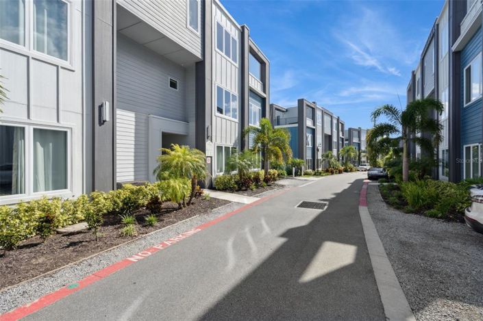 Image No.3-5 Bed Property for sale