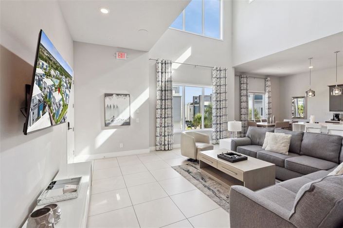 Image No.5-5 Bed Property for sale