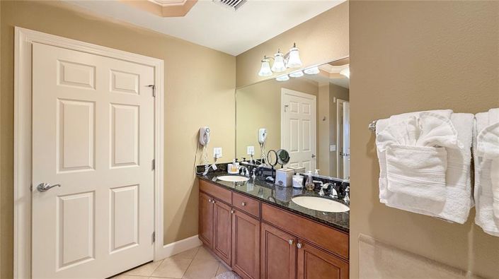 Image No.23-3 Bed Property for sale