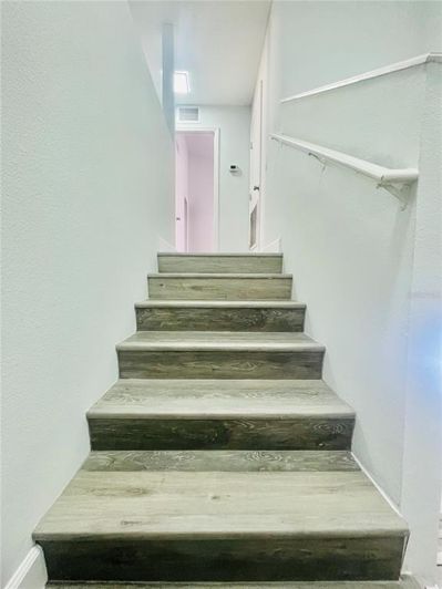 Image No.26-5 Bed Property for sale