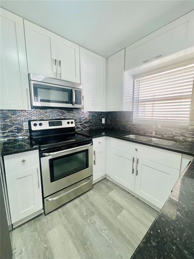 Image No.5-5 Bed Property for sale