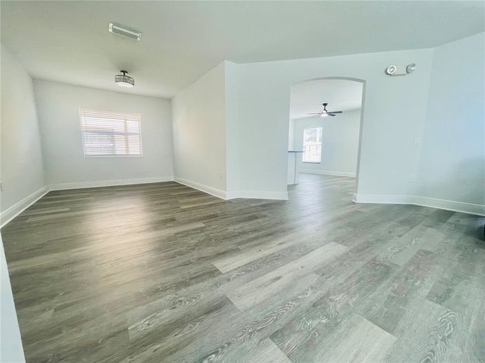 Image No.8-5 Bed Property for sale