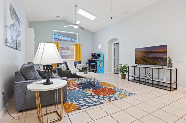 Image No.15-5 Bed Property for sale