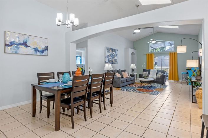 Image No.9-5 Bed Property for sale