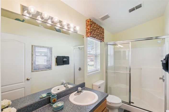 Image No.17-5 Bed Property for sale