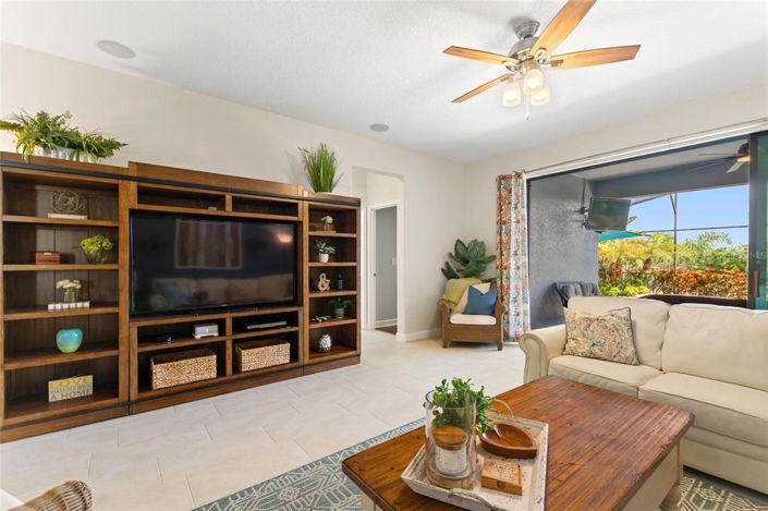 Image No.9-4 Bed Property for sale