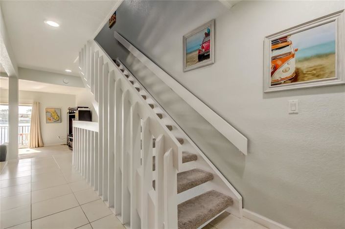 Image No.20-2 Bed Townhouse for sale