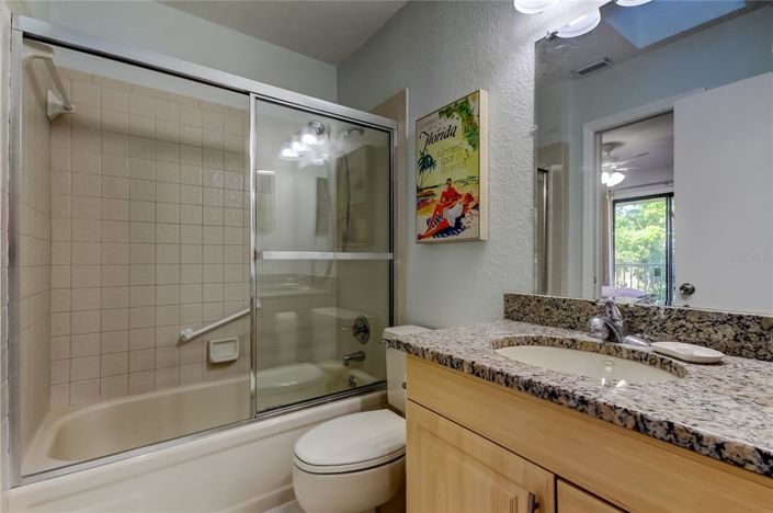 Image No.32-2 Bed Townhouse for sale