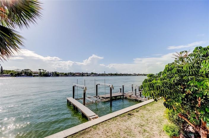 Image No.42-2 Bed Townhouse for sale