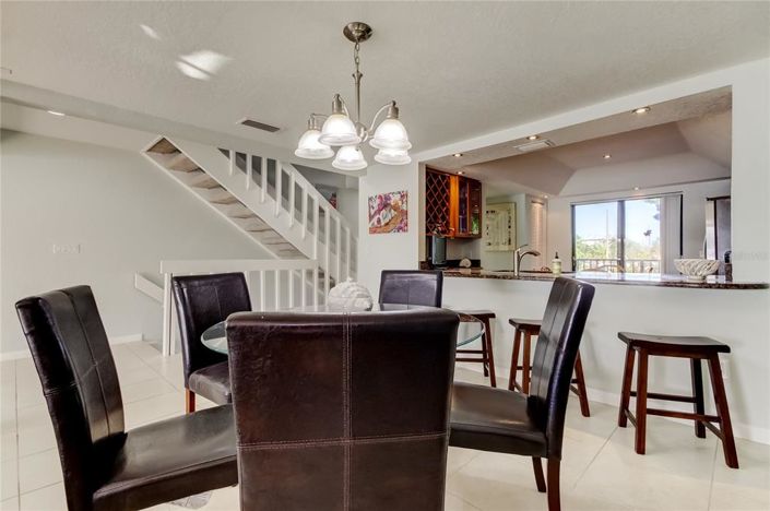 Image No.9-2 Bed Townhouse for sale