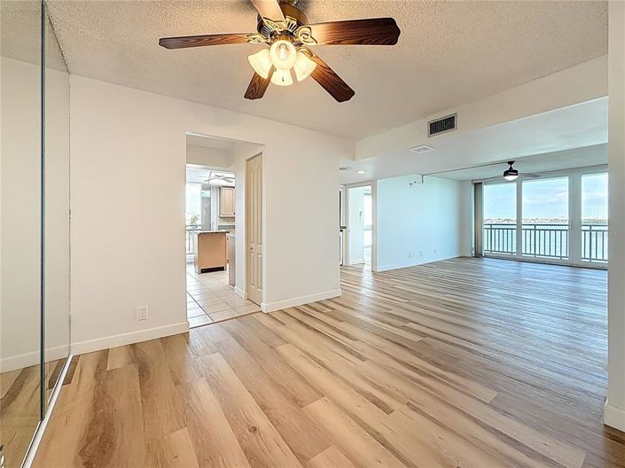 Image No.32-3 Bed Property for sale